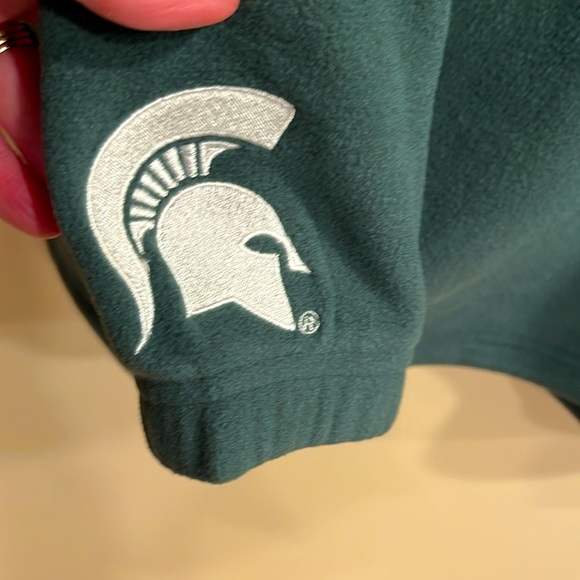 NWT, Spartan fleece quarter zip size large - Picture 2 of 3